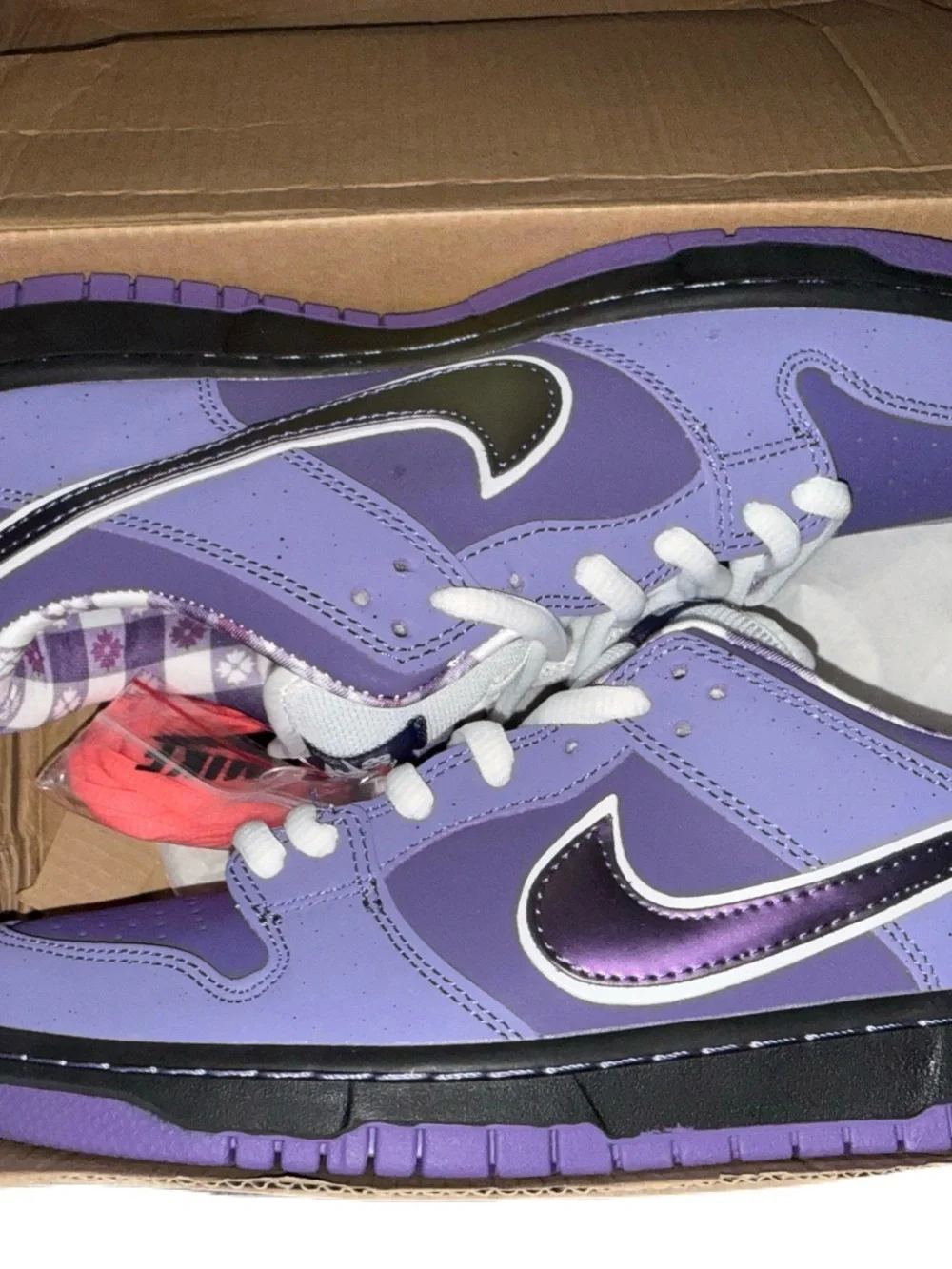 Nike Purple and Black Low-Top Sneakers